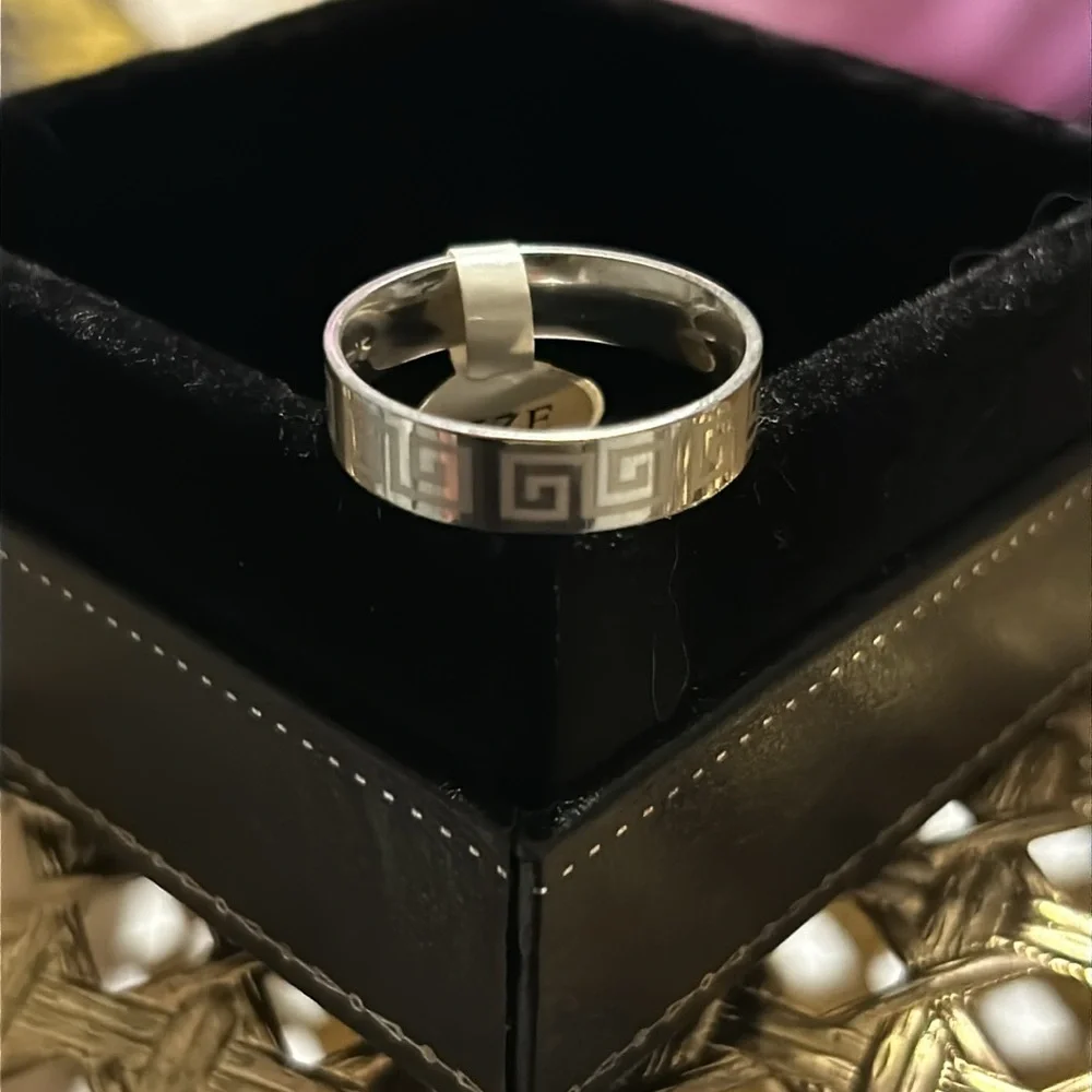 Miadora stainless steel